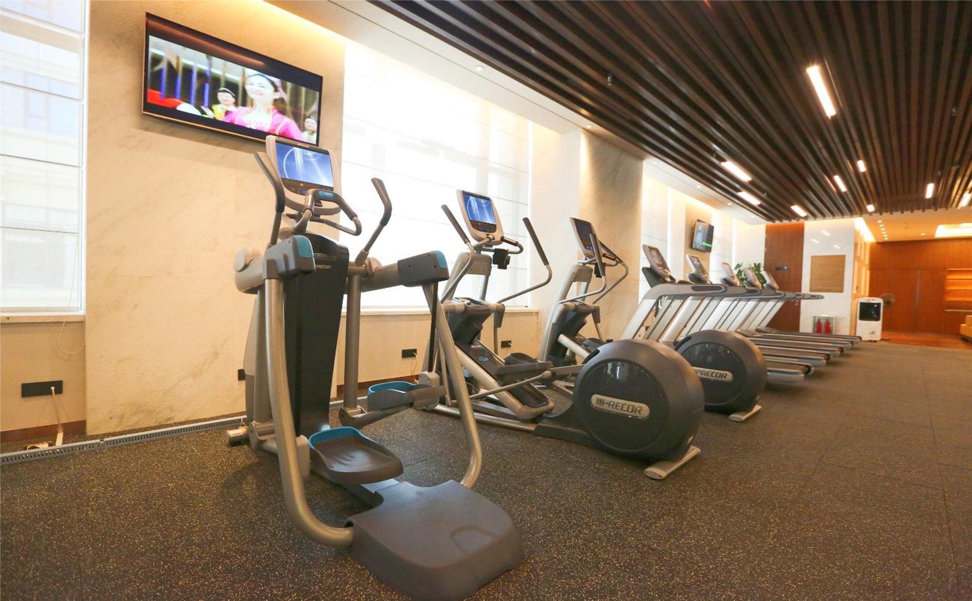Hilton Урумки Екстериор снимка