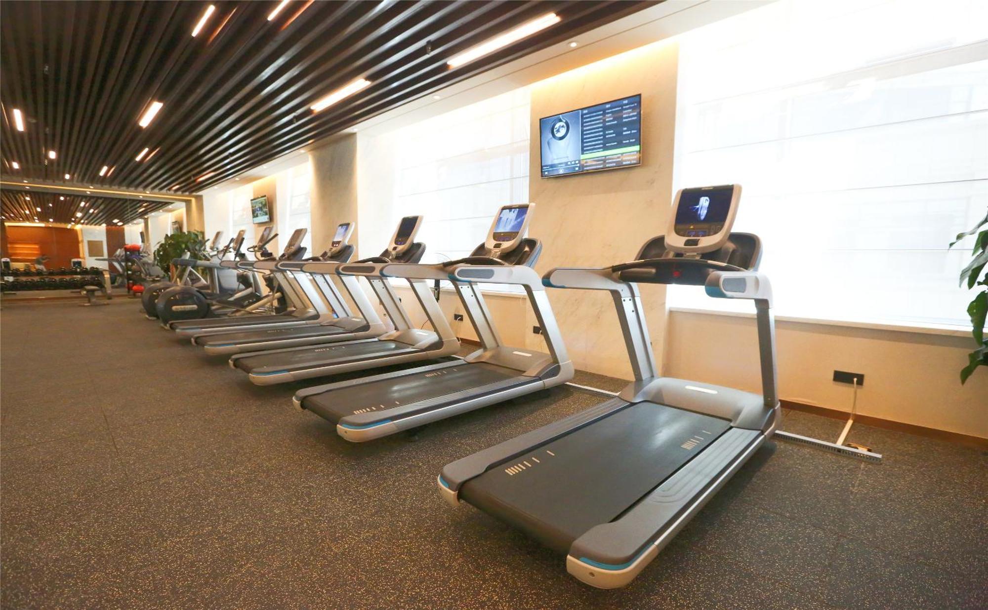 Hilton Урумки Екстериор снимка