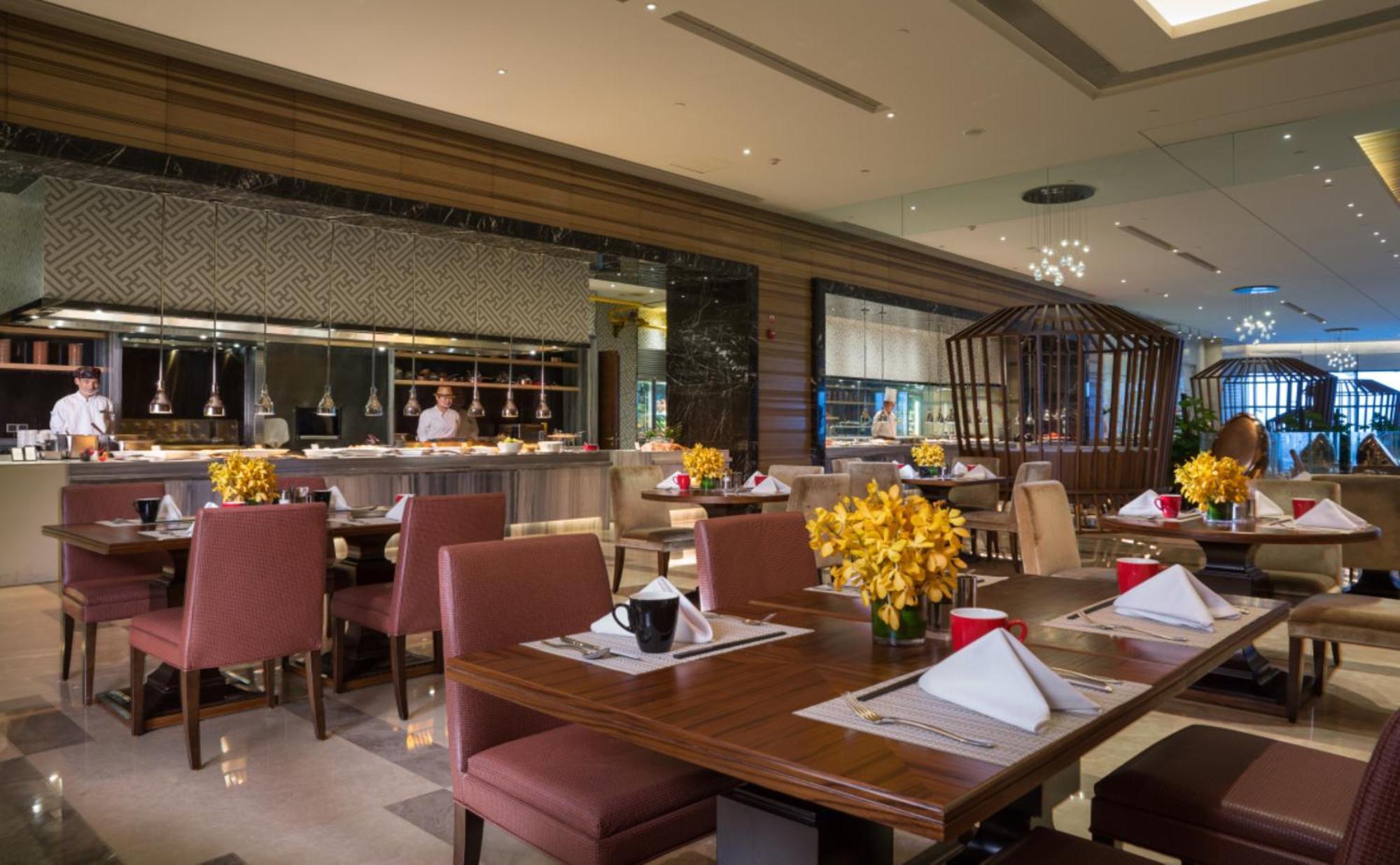 Hilton Урумки Екстериор снимка