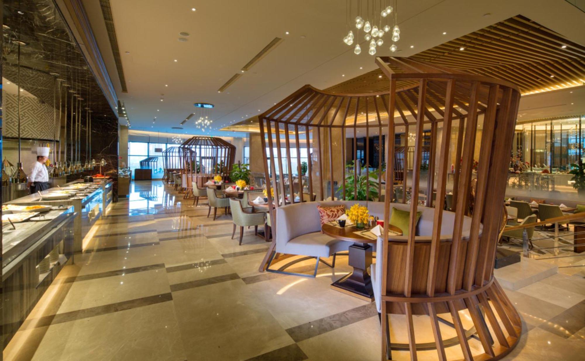Hilton Урумки Екстериор снимка