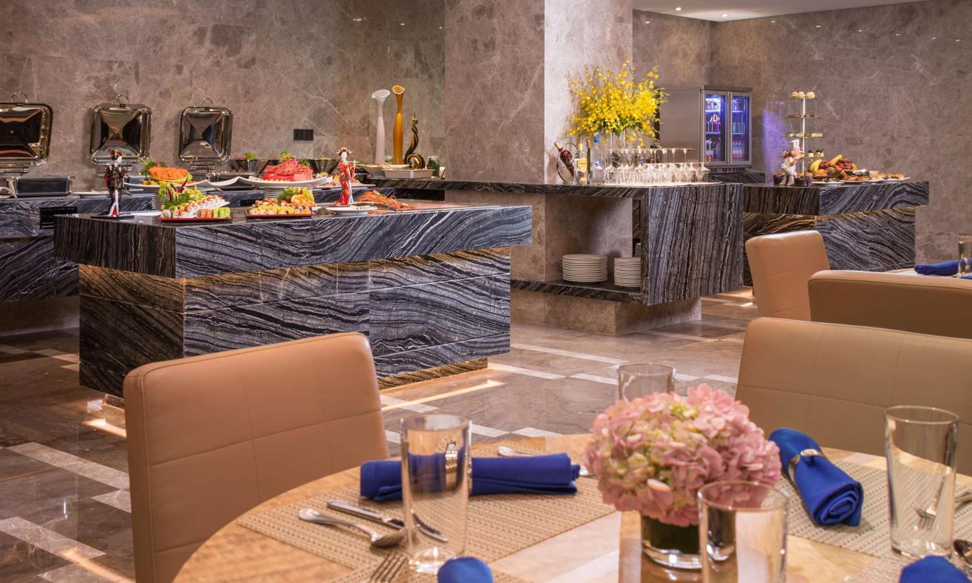 Hilton Урумки Екстериор снимка
